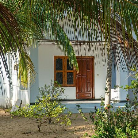 Surf & Yoga Arugam Bay Hotel Bagian luar foto