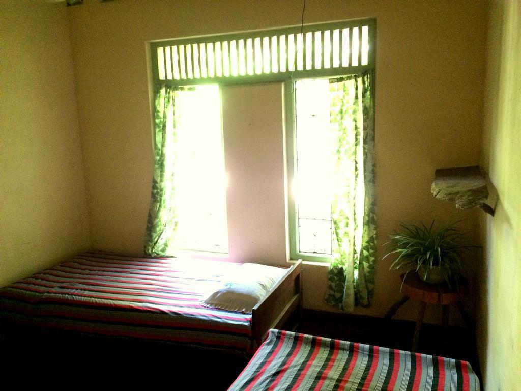 Surf & Yoga Arugam Bay Hotel Ruang foto