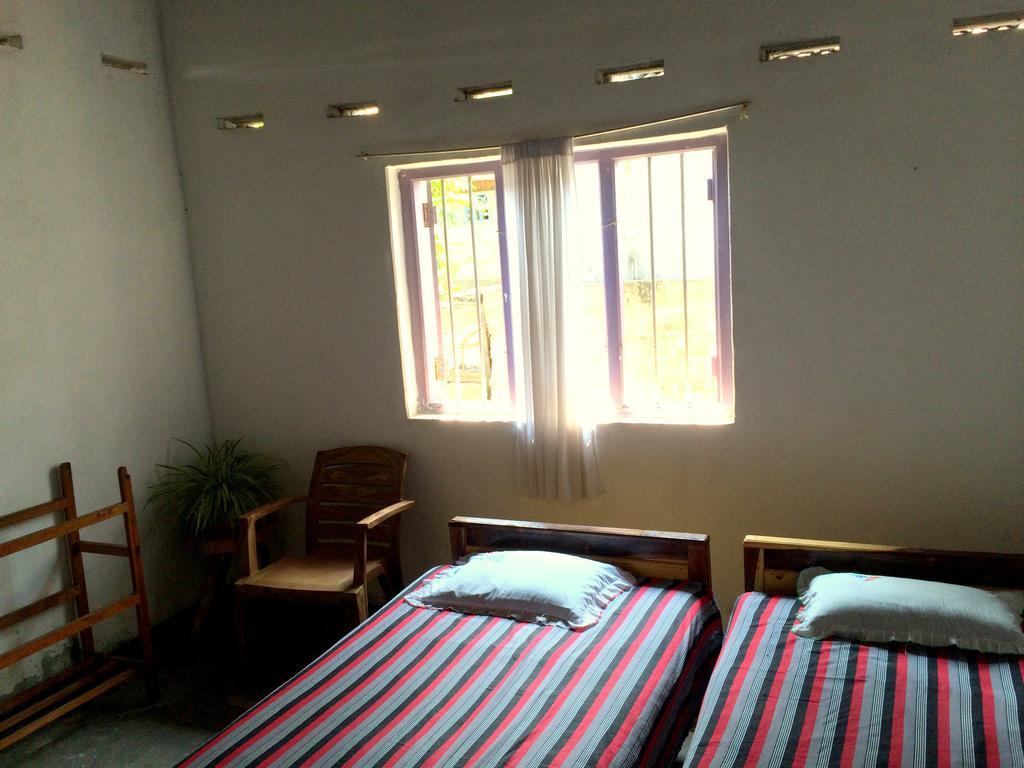Surf & Yoga Arugam Bay Hotel Ruang foto