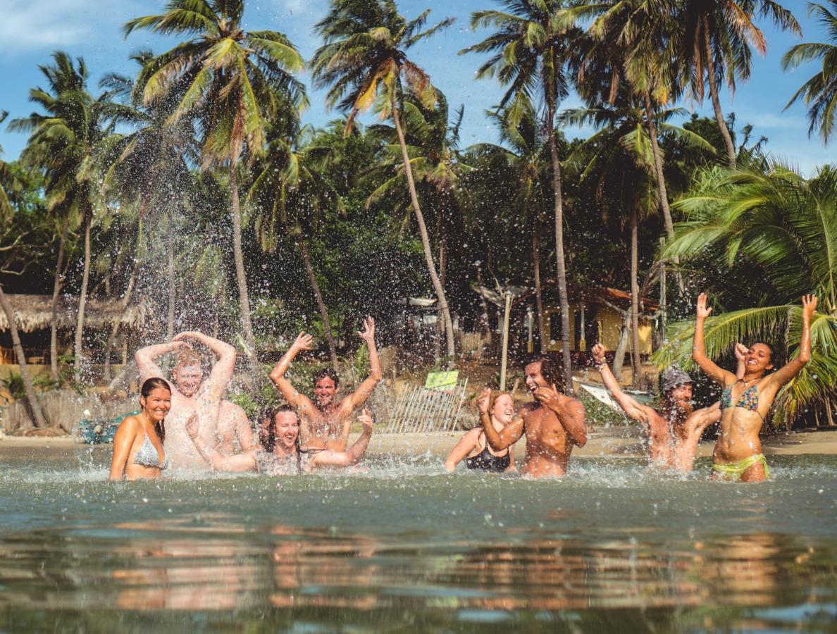 Surf & Yoga Arugam Bay Hotel Bagian luar foto